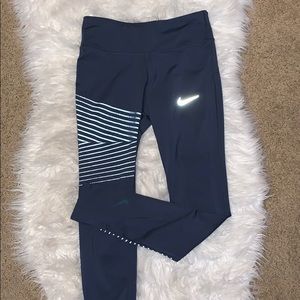 Nike Leggings🍇